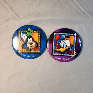 WALT DISNEY WORLD BUTTON PINS VINTAGE SOUVENIR - GOOFY & DONALD